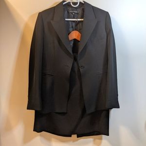 Anne Klein skirt suit